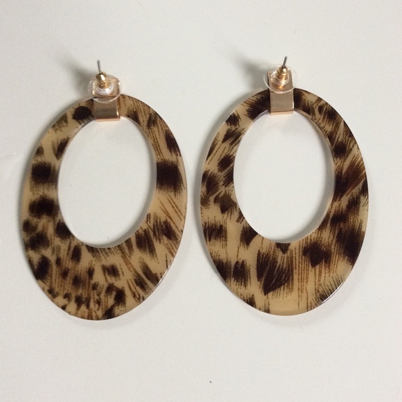 BaubleBar Leopard Style Acrylic Fashion Earrings - Picture 4 of 7